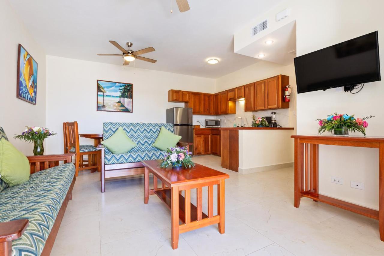 Sunbreeze Suites San Pedro  Eksteriør bilde