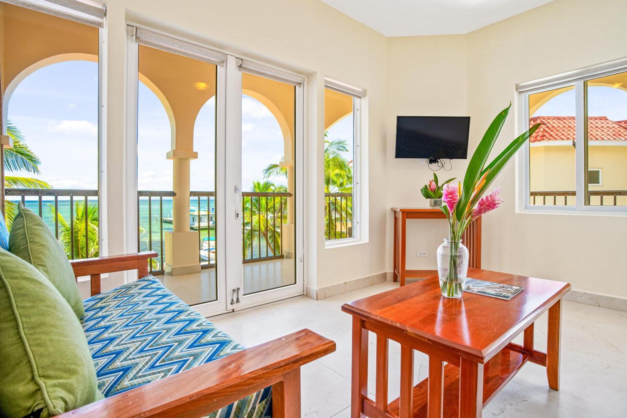Sunbreeze Suites San Pedro  Eksteriør bilde
