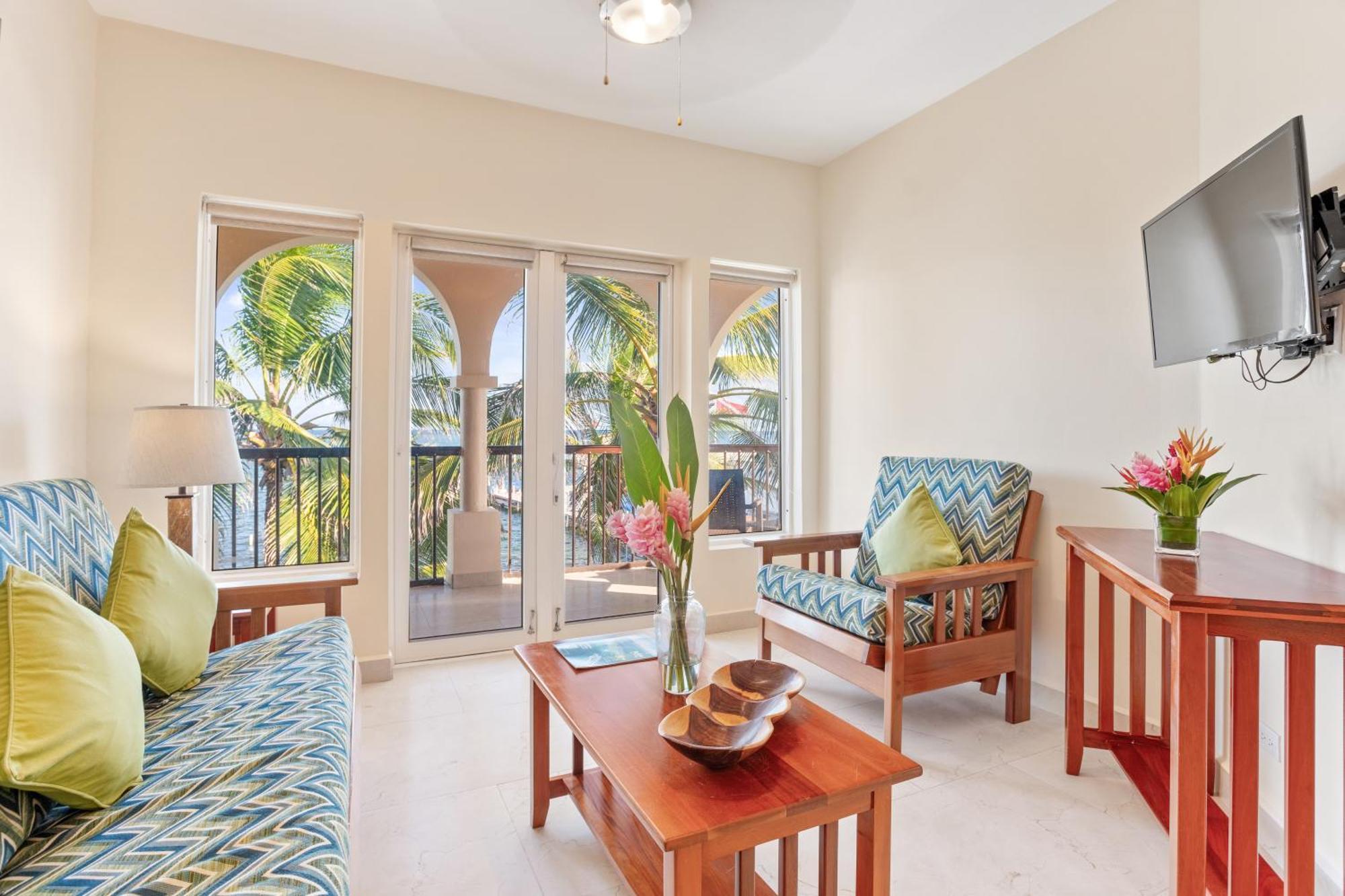 Sunbreeze Suites San Pedro  Eksteriør bilde