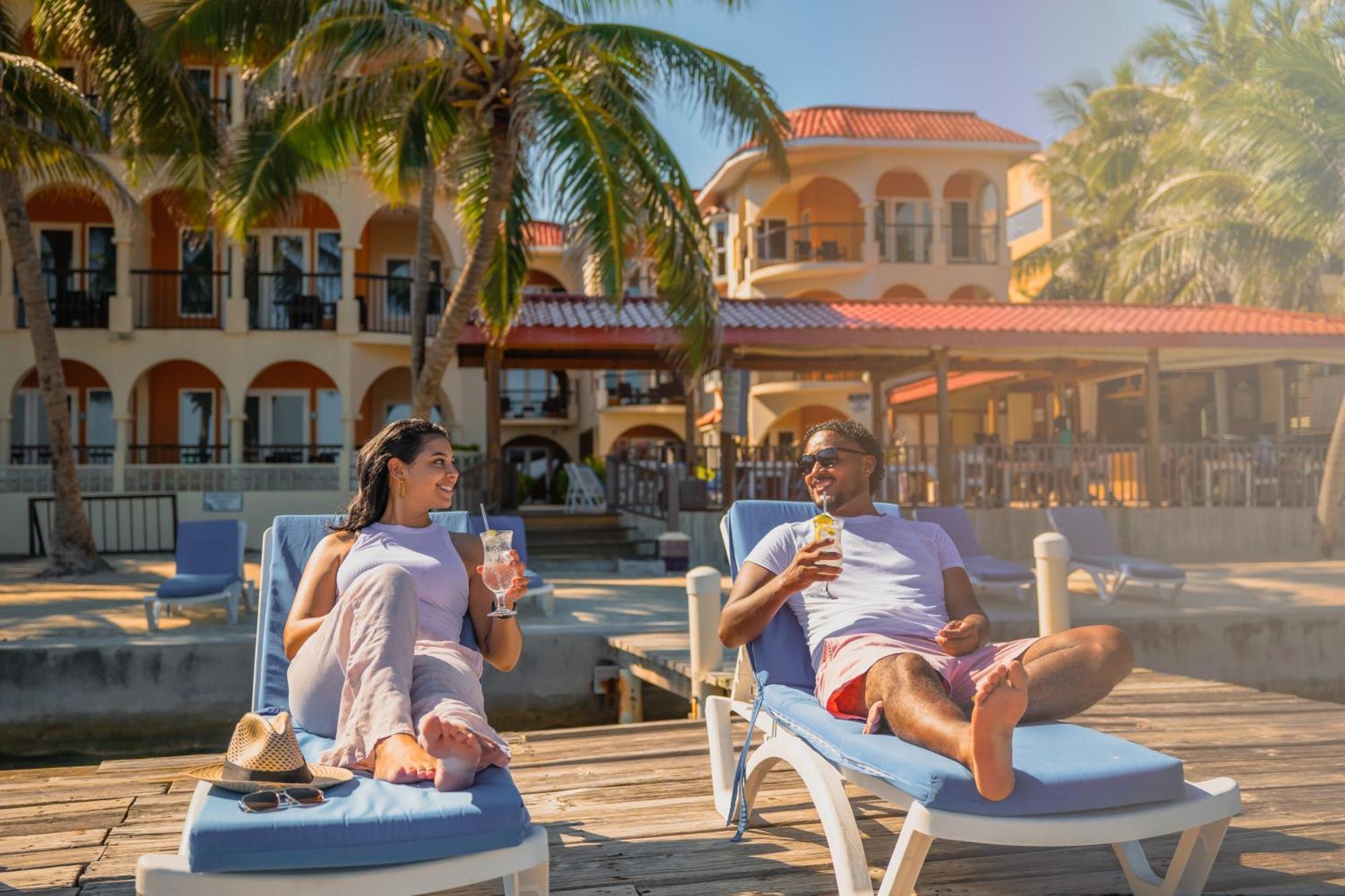 Sunbreeze Suites San Pedro  Eksteriør bilde
