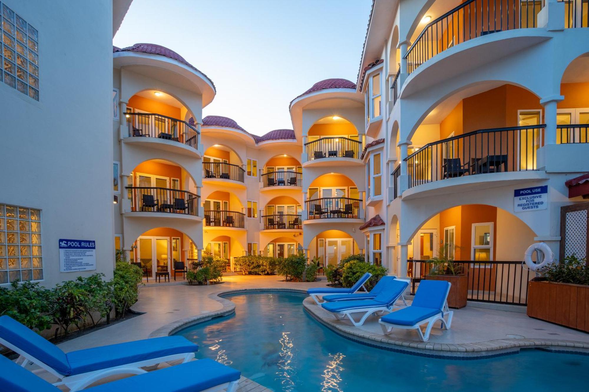 Sunbreeze Suites San Pedro  Eksteriør bilde