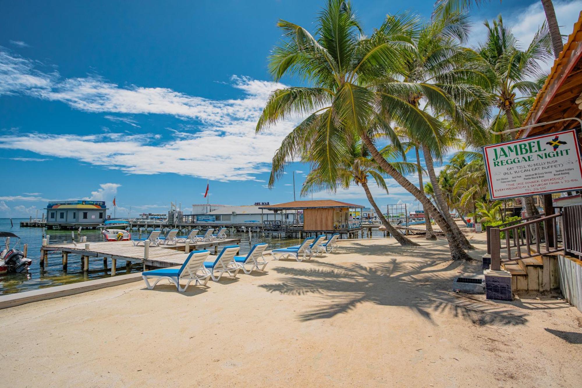 Sunbreeze Suites San Pedro  Eksteriør bilde