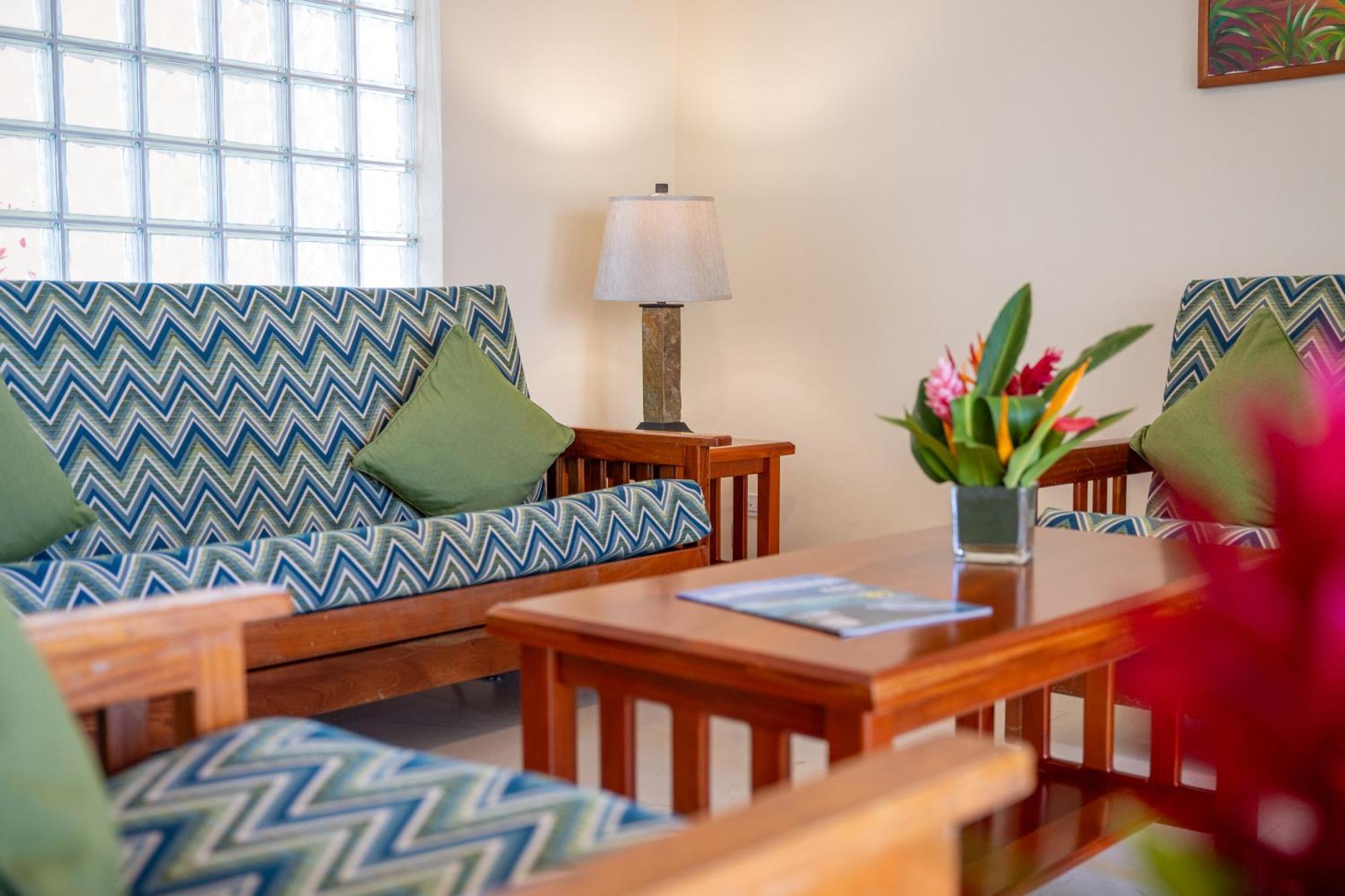 Sunbreeze Suites San Pedro  Eksteriør bilde