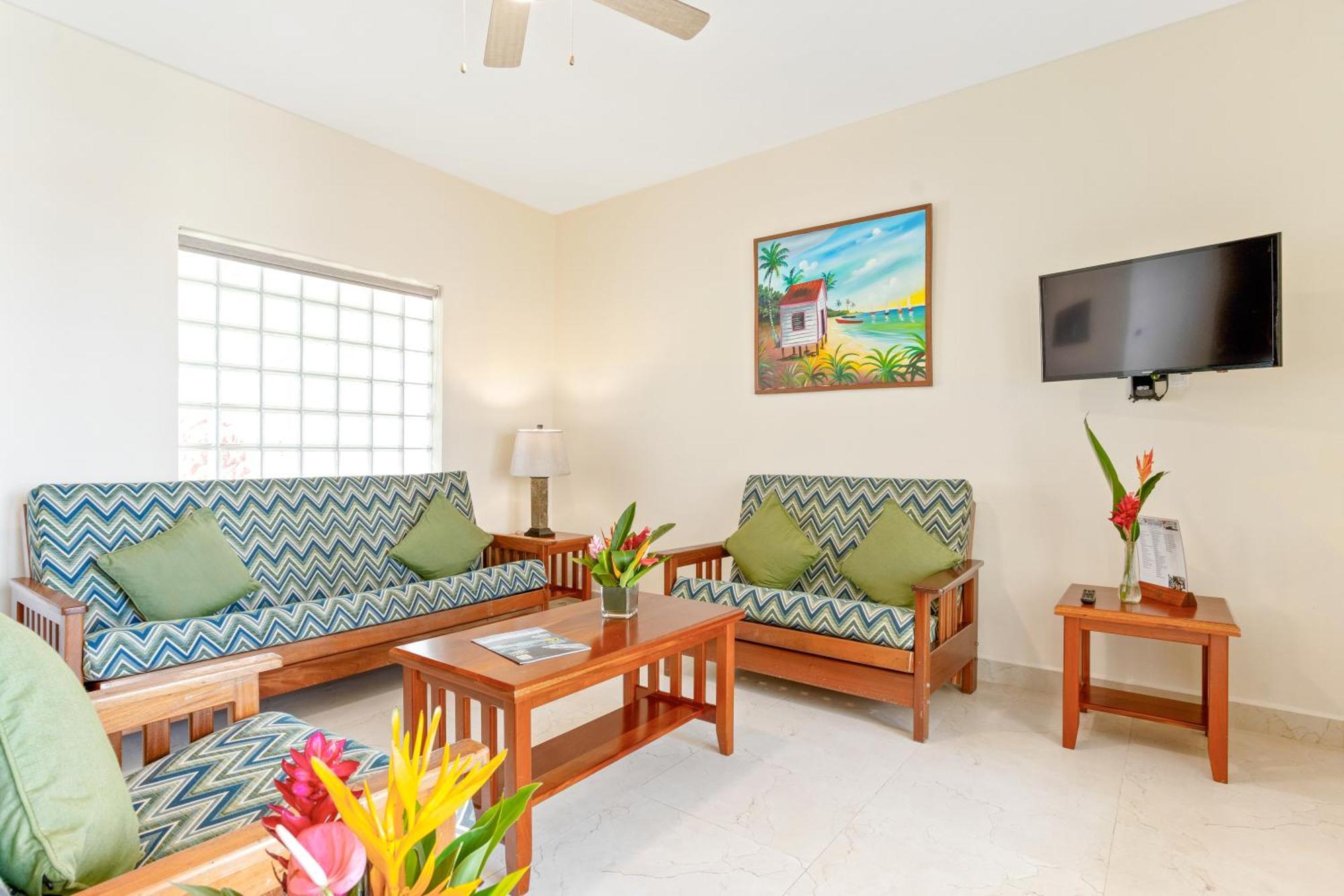 Sunbreeze Suites San Pedro  Eksteriør bilde